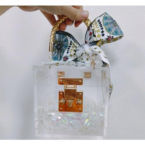 1Pcs Transparent Gift Box Handbag Wedding Baby Shower Birthday Chistmas Candy Acrylic Bridesmaid Girlfriend Lipgloss Packaging