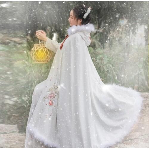2021 Winter Hanfu white Cape daily Han element hooded cape Plush thickened coat performance Chinese traditional culture