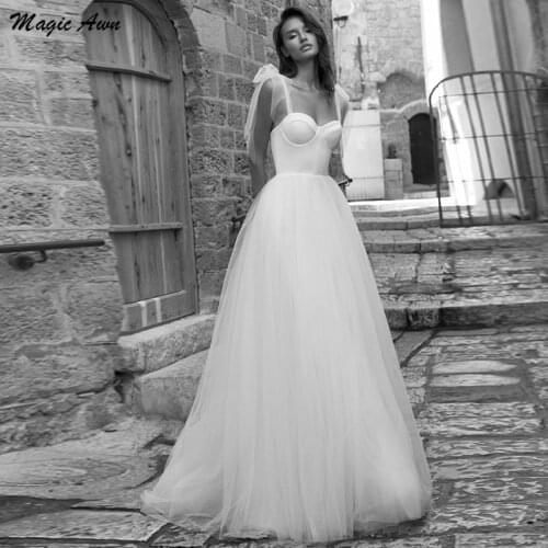 Magic Awn Simple Boho Wedding Dresses Bow Spaghetti Straps Soft Tulle Beach Country Bridal Gowns With Train Cheap Robe Mariage