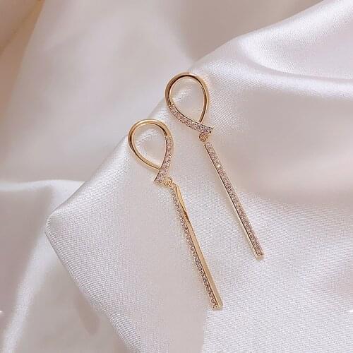 Womens fashion earrings Rhinestone Geometry Dangle Earrings Simple wild earrings Girl jewelry Accessories for women