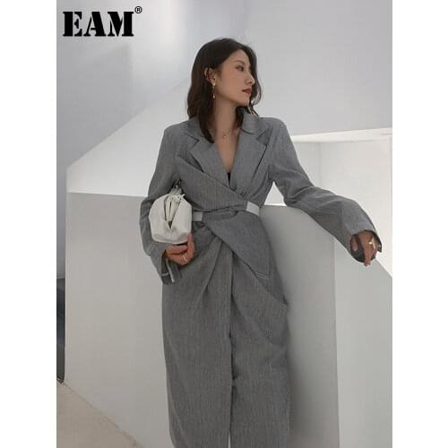 [EAM] Women Gray Pleated Knot Long Elegant Dress New V-collar Long Sleeve Loose Fit Fashion Tide Spring Summer 2021 1W485