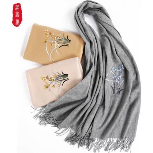 ★Warm and comfortable autumn woollen shawl for women