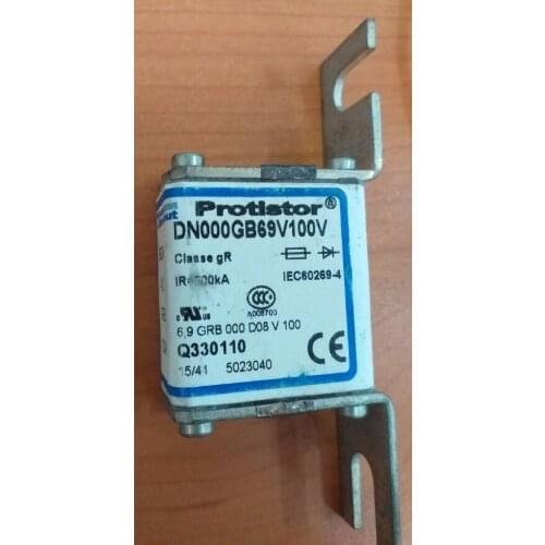 Fuses: DN000GB69V100 6,9 gRB 000 D08/100 S330112 / DN000GB69V120 T330113 / DN000GB69V100V Q330110 / DN000GB69V120V R330111
