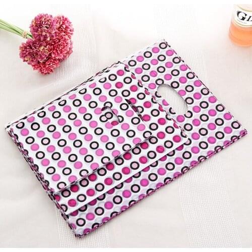 50pcs/lot 25*35cm Pink Black Dot Wedding Jewelry Plastic Gift Bags With Handles Shopping Gift Handle Packaging Pouches Z161