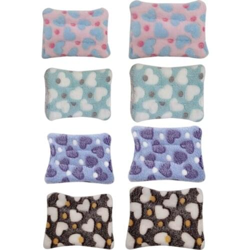Small Animal Cage Mat Fleece Nest Hamster Bed Pad Guinea Pigs Winter Warm Sleeping Bed for Hedgehog Rat