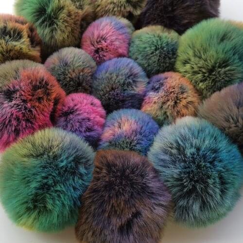 1PC Pompon 5CM 8CM Random Colorful faux Rex Rabbit Ball KeyChain Wool Like Pom Pom for Woman Bag Key Ring Cloth and hat shoe