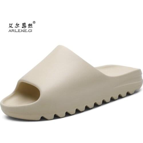 2021 Fashion Summer Men Beach Sandals Water Flip Flops High Quality Soft Light Massage Slippers Casual Shoes Yzy Zapatos Hombre