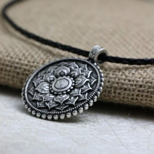 LANGHONG The Mandala Necklace