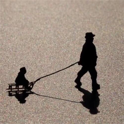 1: 87HO Proportion Resin Scene Accessories Creative Macro Photography Shooting Parent-child Grandfather Grandson Scene Layout