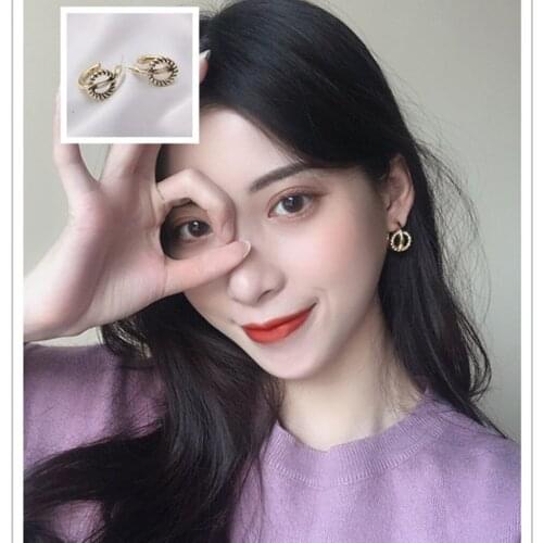 Retro Small Metal Dangle Earrings Female Geometric Wedding Party Jewelry Girl Circle Alloy C Shape Celebrity Earrings