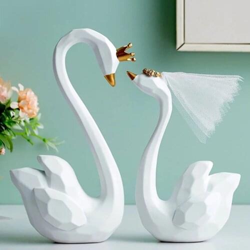 Noble Swan Sculpture Resin Statue Living Room Bedroom Desktop Decorative Accessories Wedding Gifts Home Decoration Statues