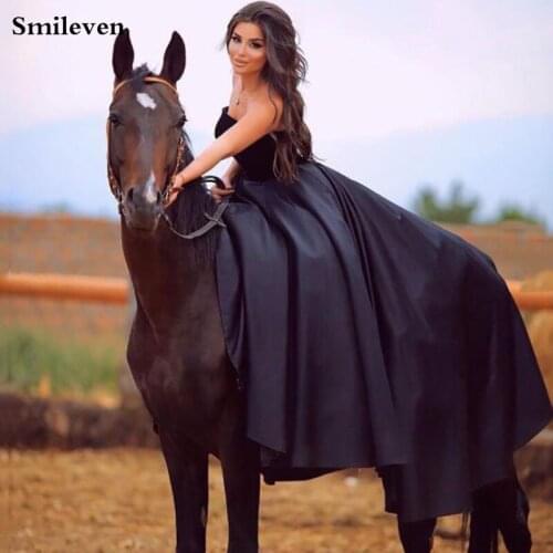 Smileven Black Strapless Wedding Dresses Simple And Clean Satin Bride Dresses Vestido de novia 2021 Modest Country Wedding Gowns