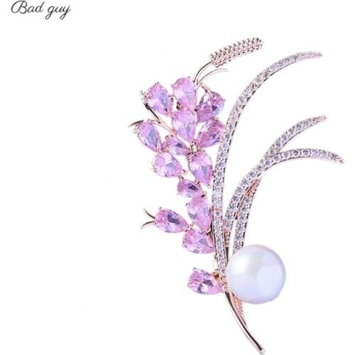 AAA Zicon Brooch Pin for Womens Pink Flower Shape Brooches Clothes Scarf Buckle Garment Accessories Pearl Jewelry Gem Gifts