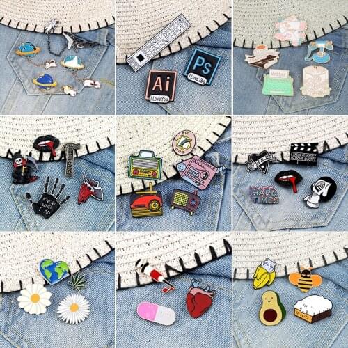 3-5Pcs/Set Cute Bear Penguin Enamel Pins Cartoon Universe Chain Horrible Lips Skeleton Envelope Office Brooch Pin Badges Jewelry