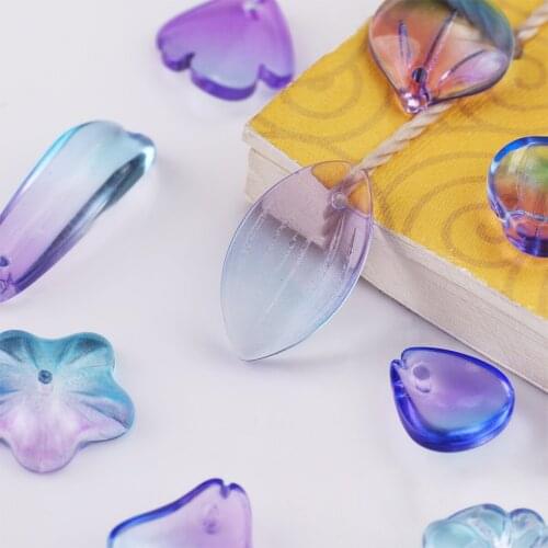 10Pcs/Lot Fashion Gradient DIY Accessories Mix Size Red Color Glass Petals Beads Pendant For Jewelry Making Necklace Findings