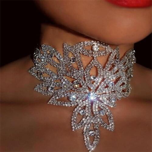 Exaggerated Sexy Rhinestone Leaf Choker Necklace Statment Jewelry For Women Crystal Neck Chain Collar Choker Body Accessories