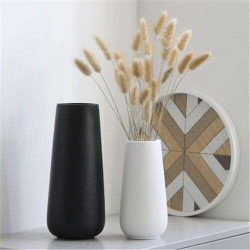 Nordic Ceramic Vases White/Black Tabletop Vase European Style Home Decoration Fashion Flowerpot Craft Gift Flower Plant Vases