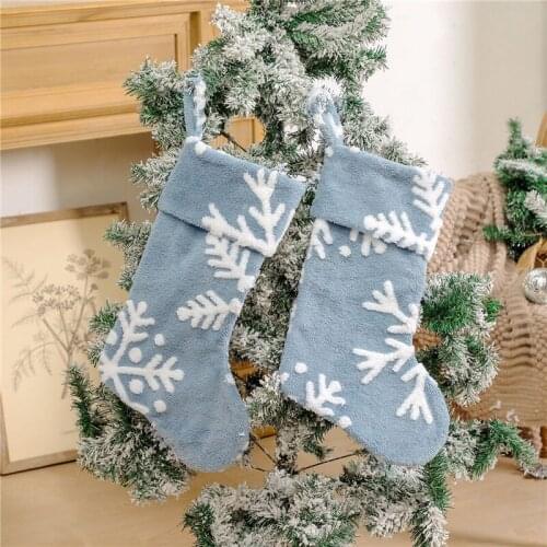 White Snowflakes Plush Christmas Stocking Candy Socks Gift Bags Christmas Ornaments Christmas Tree Decorations 2021 1 Pcs