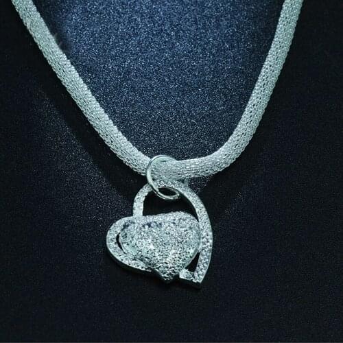 Carofeez Luxury Fashion Heart Necklace For Women Accessories Wedding Lady Love Necklace Charm Jewelry Gift