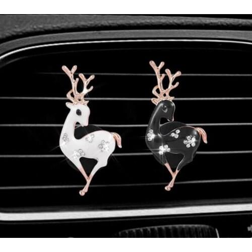 Cute Christmas deer Air Freshener Conditioner Vent Outlet Decoration Perfume Clip Fragrance Auto Interior Smell Accessories