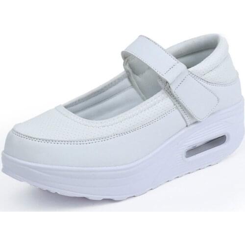 2020 New White Color Round Head Female Sneakers Mesh Shoes Women Breathable Casual Shallow Mouth Thickening Non-slip Flat Shoes