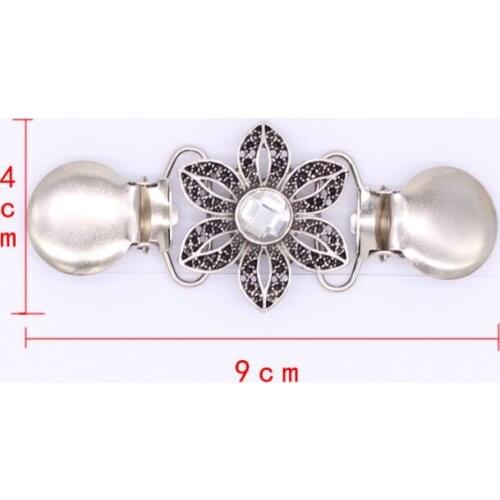 European and American clothing classic white crystal inlaid clothing clip cardigan tight sweater clip