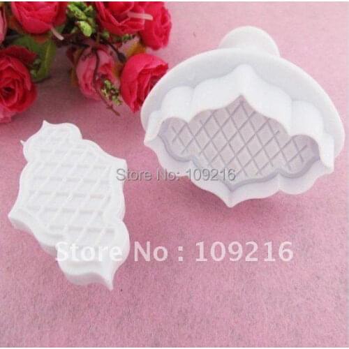 2pcs/set 3D Fence Food Grade Plastic Cake Biscuit Cookies Decorating Fondant Plunger Cutter Tools