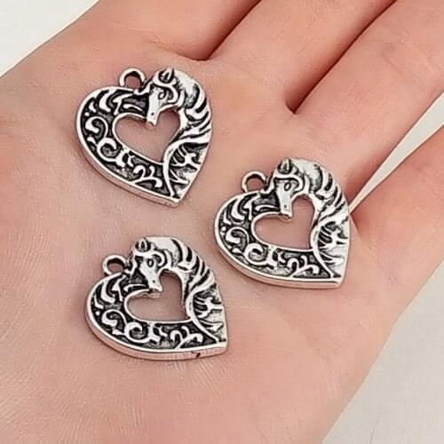 50 pcs Ancient silver color heart shape horse pendant necklace horse for horse lovers