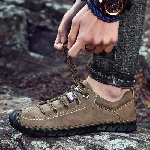 Men Casual Shoes Leather Fashion Men Sneakers Handmade Breathable Man Shoes Lightweight Mens Loafers Moccasins Plus Size
