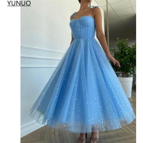YUNUO Baby Blue Tulle Prom Dresses Spaghetti Straps A Line Formal Party Wear Shine Stars Midi-length robes de cocktail Evening