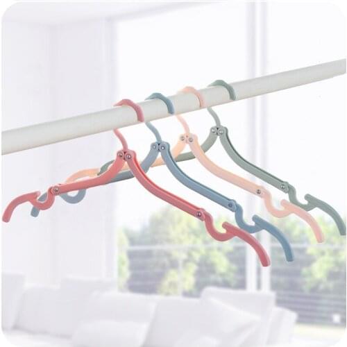 1PCS New Multi-functional plastic clothes hanger Travel space saving foldable hanger Creative clothes rack children baby hanger