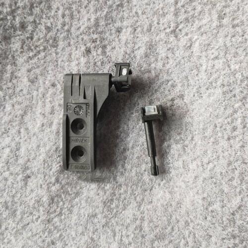 Car Sunroof Slider Bracket Ssunlight Slide Clip for Audi A6L C6 A8 RS6