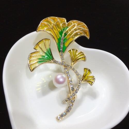 New Pearl Brooch Enamel color Gingko Leaf Brooch Freshwater Pearl Brooch womens coat