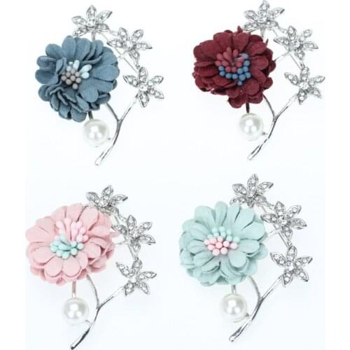 Handmade flower metal diamond brooch decoration accessories DIY decoration female dress with fashion gifts