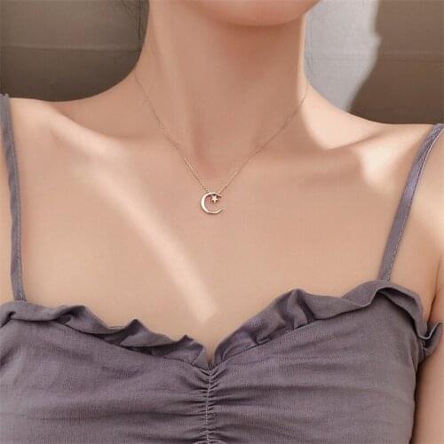 New Fashion Silver Color Moon Star Necklace Fashion Simple Sparkling Clavicle Chain Woman Wedding Jewelry Birthday Party Gift