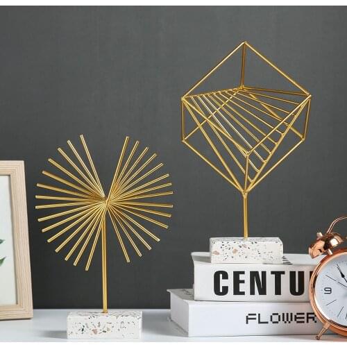 Home Decoration Accessories Modern Metal Embellishments Art Figurines Living Room Decor Gold European Style Office Desk Decor