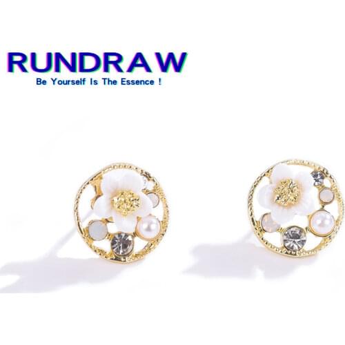 Rundraw Women's Gold Earrings