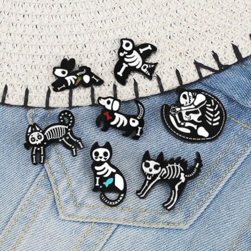 Punk Vintage Animals Kids Brooch Cartoon Cute Kitten Skeleton Cat Dog Rabbit Bird Lapel Pin Denim Badge Jewelry Friends Gifts