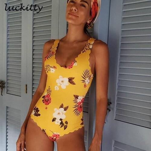 2018 New One Piece Swimsuit Floral Printed Sports Swimwear Women Bathing Suit Summer Beach Wear Wide Strap Brazilian Monokini