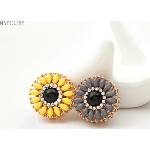 XT48 flower fashion headwear scarf magnet brooch hijab clips