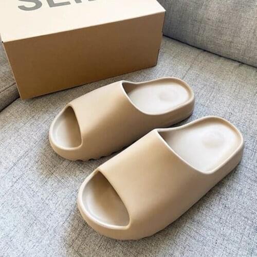 Qmaigie Summer men flip flops new shoe sandal Summer slippers home shoes Non-slip Beach slide foam runner men luxury man clapper