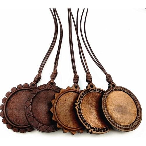 Jiangzimei 24pcs Dark Brown Wood cabochon settings 30mm dia round blank wooden base with leather cord for DIY necklace making