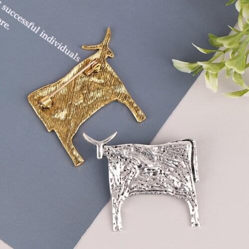 Vintage Cattle Brooches For Women Unisex Animal New Year Brooch Jewelry Accessories