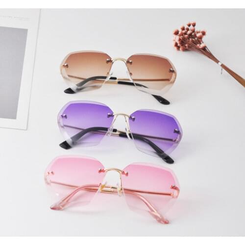 2018 Arrived Trimming Baby Girls&Boys Kids Sunglasses Rimless Gradient Infantil Sun Glasses Children Fashion UV400 Shades N138