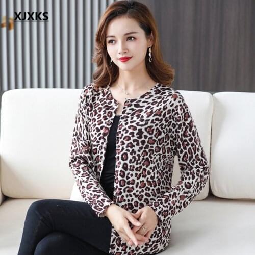 XJXKS 2021 autumn winter new round neck long-sleeved cardigan women sweater high-end 100% wool knitted sweater women jacket