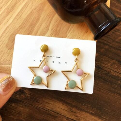Korean Fashion Design Hollowed Out Star Clip on Earrings No Piercing Simple Oil Dripping Cute Star Clip Earrings No Hole Girls