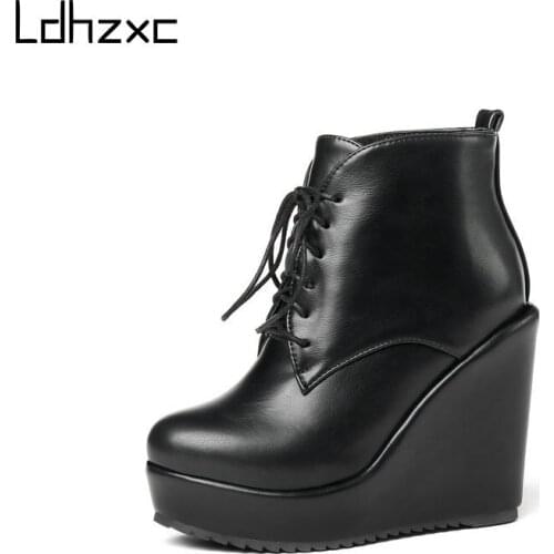LDHZXC New Sexy Chain Women Pu Leather Autumn Boots Wedges High Heel Black Punk Style Platform Shoes Footwear High Quality