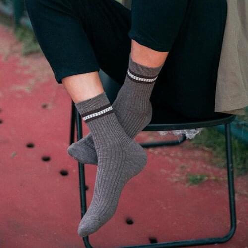 Hot Selling Men Autumn Winter Pop Streetwear Socks Trendy Harajuku Men Socks Male Casual Thermal Cotton Socks Unisex