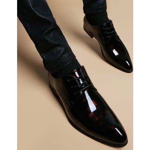2021Formal Business Men Leather Shoes Fashion Pointed Toe Footwear Dress Shoes Hot Office Wedding Shoes Oxford Casual Men Shoes