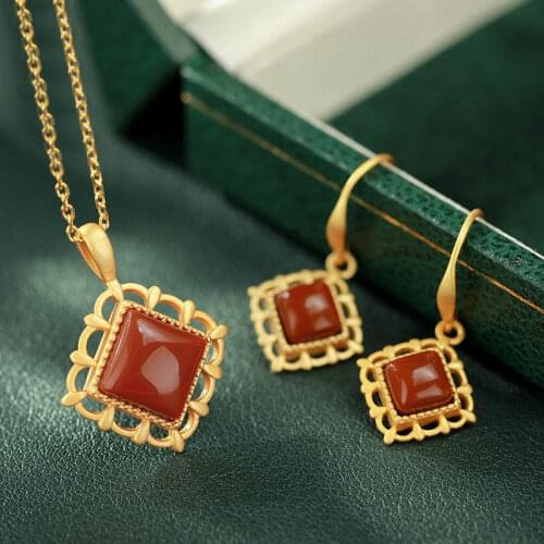 Original Design S925 Sterling Silver Gold Natural South Red Agate Personality Hollow out High-End Elegant Womens Chain Set
